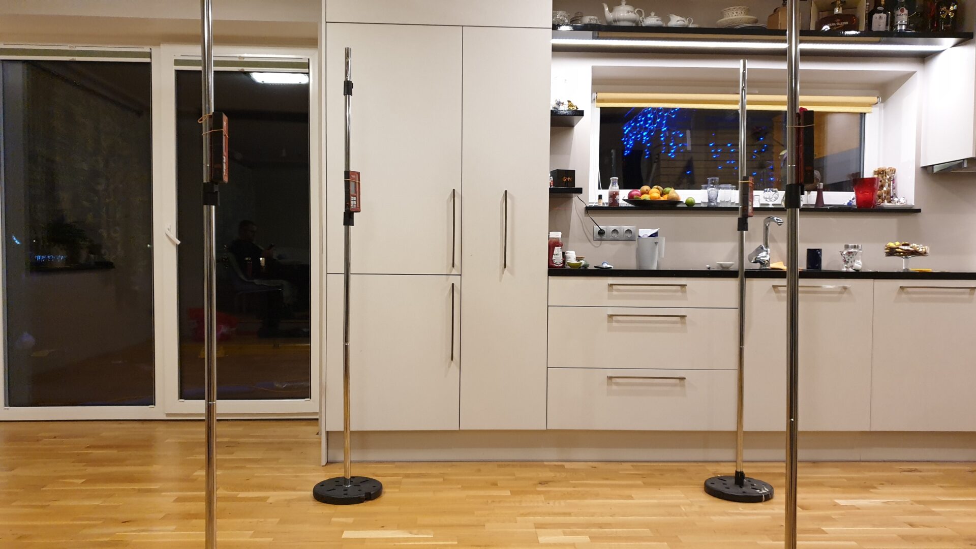 Laser monitoring during geopolymer injection for floor stabilisation